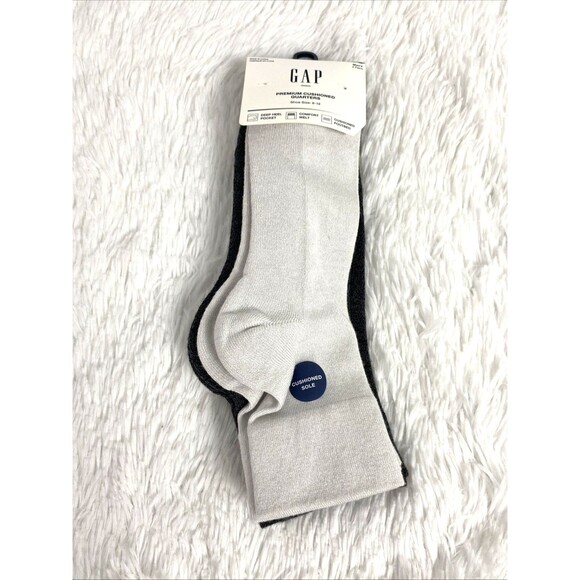 GAP Men’s Premium Cushioned Quarters Socks 4 Pairs Shoe Size 6-12 Beige Charcoal - Picture 1 of 8